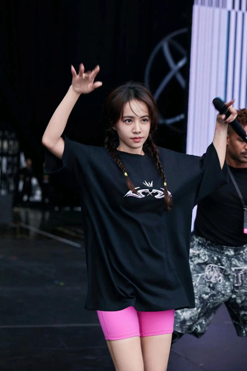 蔡依林颜值什么档次_舞台女王，实力与颜值并重