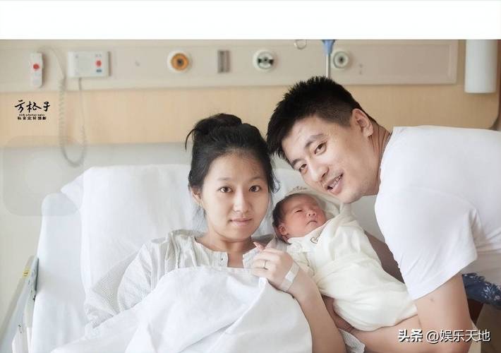 张雪峰参加真人秀,揭秘奢华生活,豪宅博士老婆和可爱女儿 张雪峰参加真人秀,揭秘奢华生活,豪宅博士老婆和可爱女儿